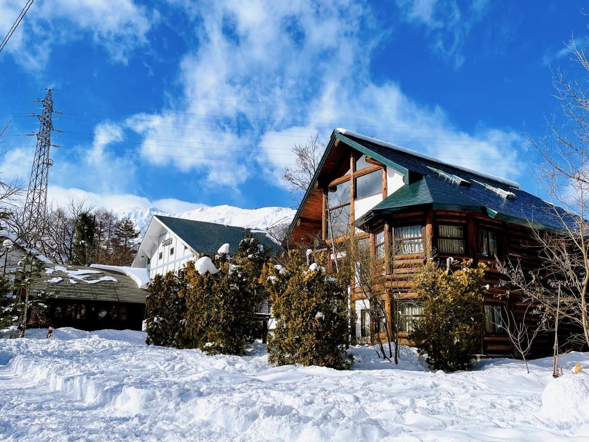 Hakuba Pension & Log Hotel Meteor Buitenkant foto