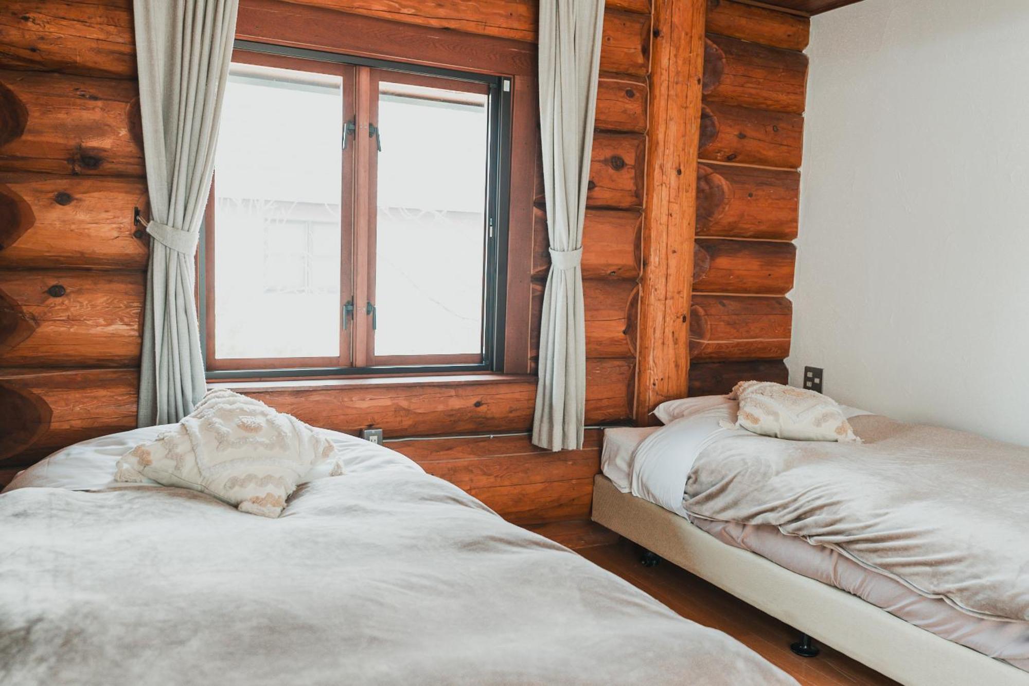 Hakuba Pension & Log Hotel Meteor Buitenkant foto