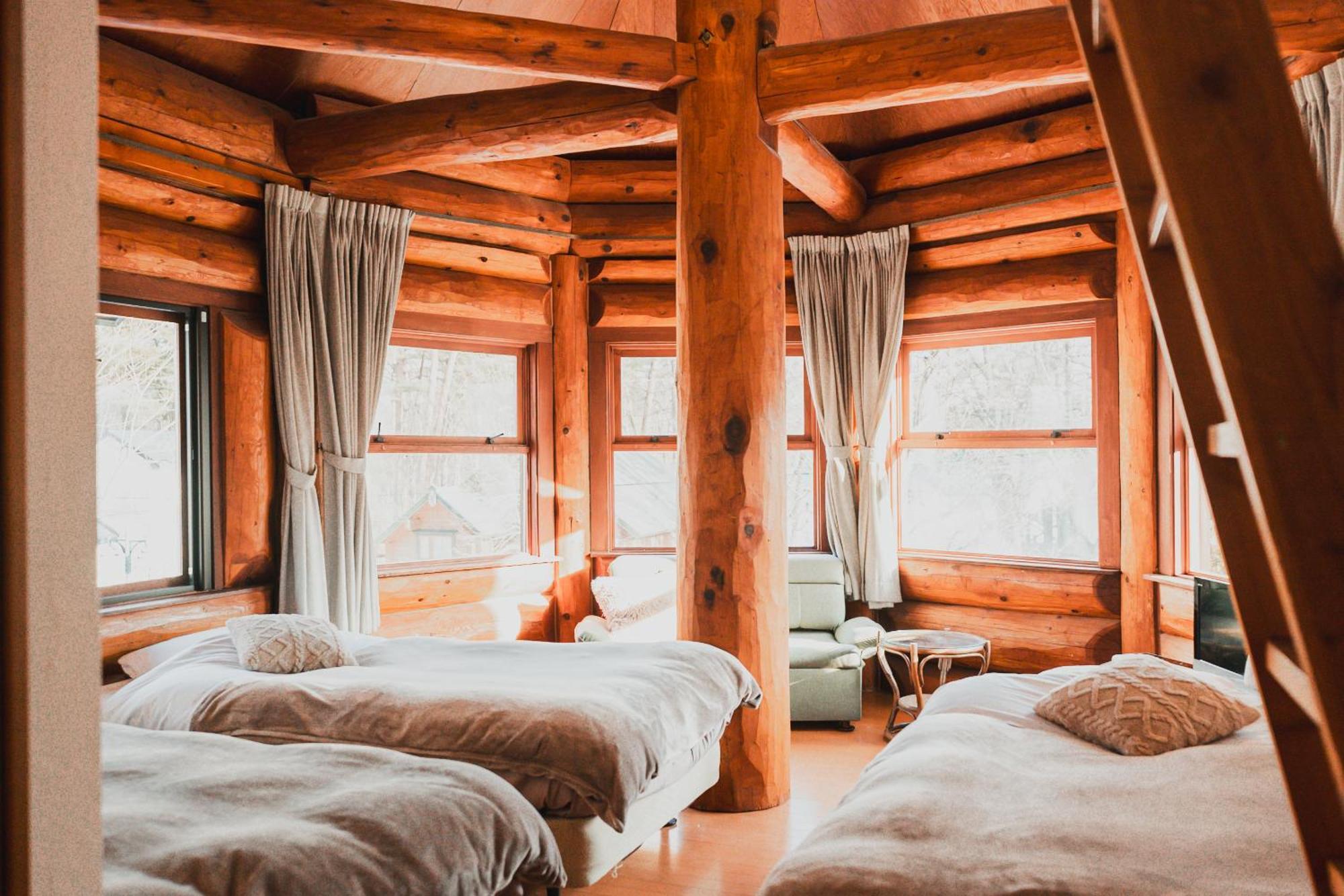 Hakuba Pension & Log Hotel Meteor Buitenkant foto