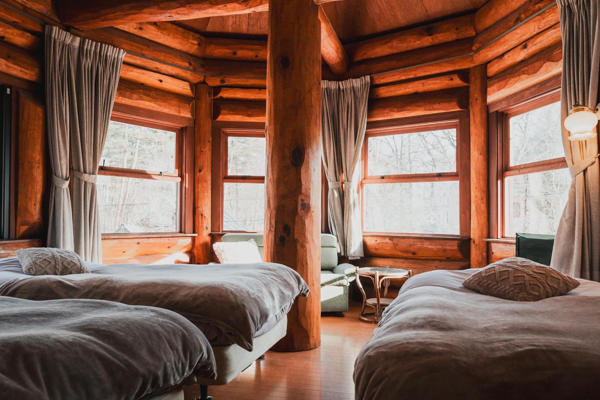 Hakuba Pension & Log Hotel Meteor Buitenkant foto
